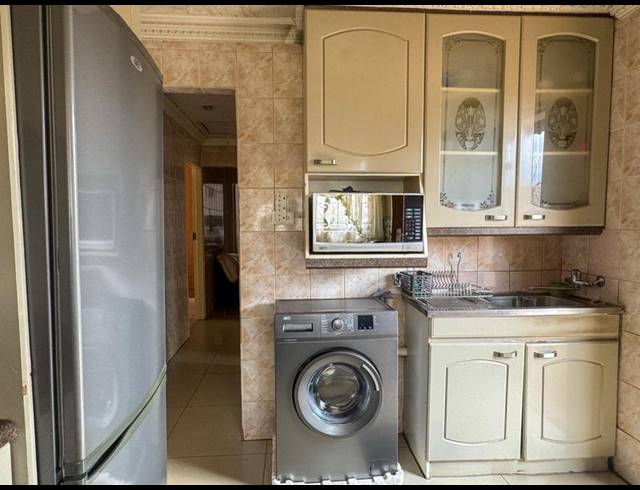 4 BEDROOM HOUSE FOR SALE IN LAWLEY